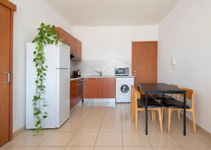 Welcome! Perfect Location-city Center Lárnaka